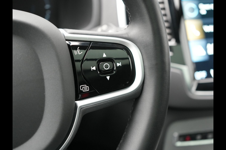 Volvo XC90 T8 Recharge AWD R-Design 7-Persoons Long Range Plug In Hybrid 456pk Dealer O.H. PHEV | Panodak | Head Up | 360 Camera | Adaptive Cruise | Lederen Sportstoelen Ventilatie & Memory | Bowers & Wilkins | Navigatie | Blis | DAB |
