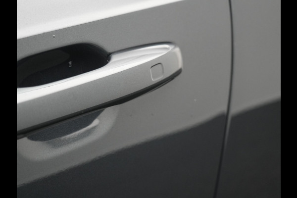 Volvo XC90 T8 Recharge AWD R-Design 7-Persoons Long Range Plug In Hybrid 456pk Dealer O.H. PHEV | Panodak | Head Up | 360 Camera | Adaptive Cruise | Lederen Sportstoelen Ventilatie & Memory | Bowers & Wilkins | Navigatie | Blis | DAB |