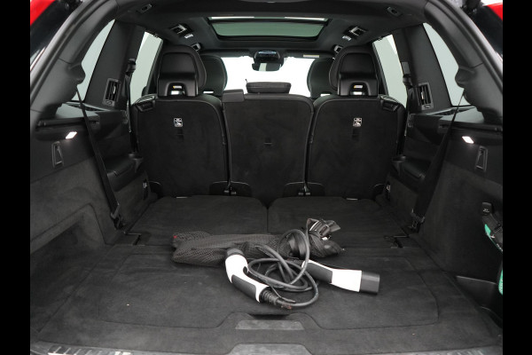Volvo XC90 T8 Recharge AWD R-Design 7-Persoons Long Range Plug In Hybrid 456pk Dealer O.H. PHEV | Panodak | Head Up | 360 Camera | Adaptive Cruise | Lederen Sportstoelen Ventilatie & Memory | Bowers & Wilkins | Navigatie | Blis | DAB |