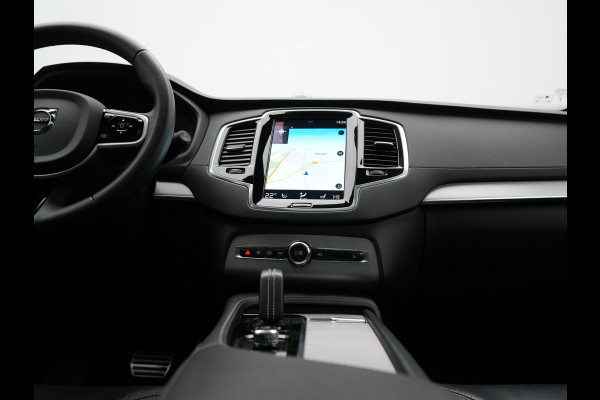 Volvo XC90 T8 Recharge AWD R-Design 7-Persoons Long Range Plug In Hybrid 456pk Dealer O.H. PHEV | Panodak | Head Up | 360 Camera | Adaptive Cruise | Lederen Sportstoelen Ventilatie & Memory | Bowers & Wilkins | Navigatie | Blis | DAB |
