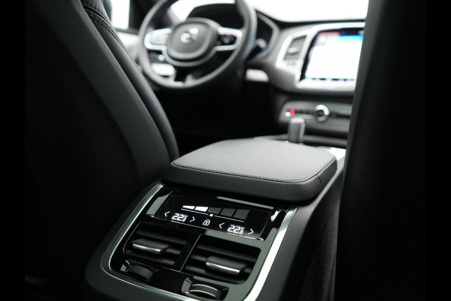 Volvo XC90 T8 Recharge AWD R-Design 7-Persoons Long Range Plug In Hybrid 456pk Dealer O.H. PHEV | Panodak | Head Up | 360 Camera | Adaptive Cruise | Lederen Sportstoelen Ventilatie & Memory | Bowers & Wilkins | Navigatie | Blis | DAB |