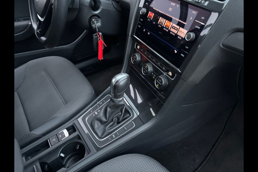 Volkswagen Golf 1.5 TSI Comfortline Business / Carplay / Trekhaak