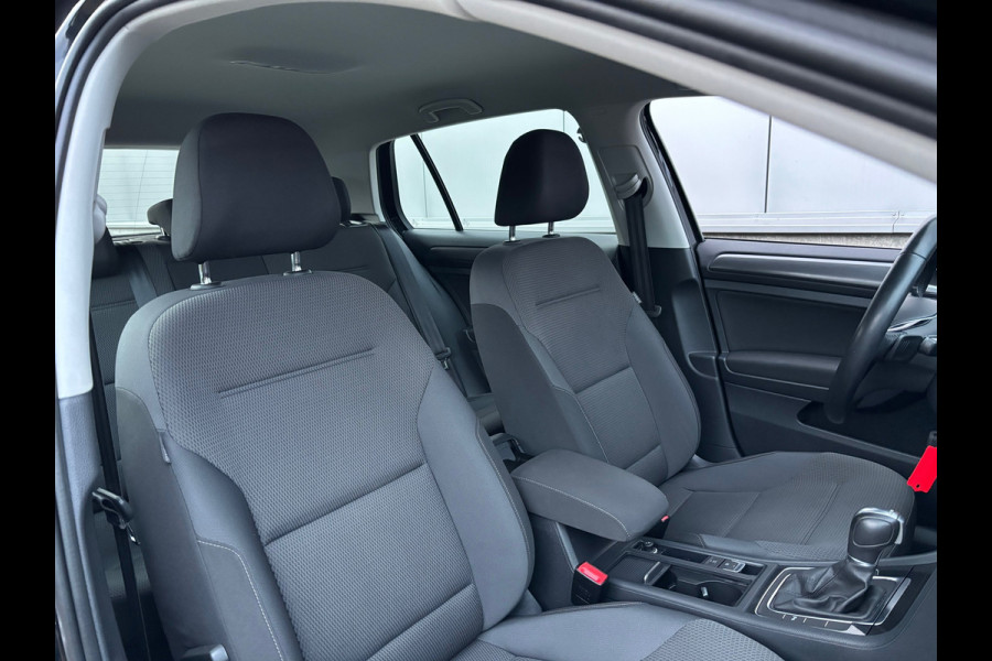 Volkswagen Golf 1.5 TSI Comfortline Business / Carplay / Trekhaak
