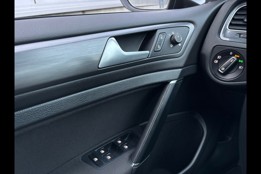 Volkswagen Golf 1.5 TSI Comfortline Business / Carplay / Trekhaak