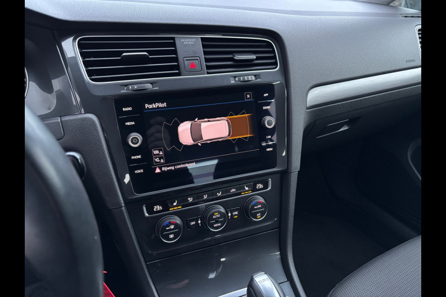 Volkswagen Golf 1.5 TSI Comfortline Business / Carplay / Trekhaak