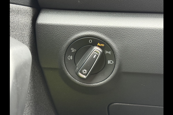 Volkswagen T-Roc 1.5 TSI Move | CarPlay | Camera | IQ Light | DAB+ | 18 inch