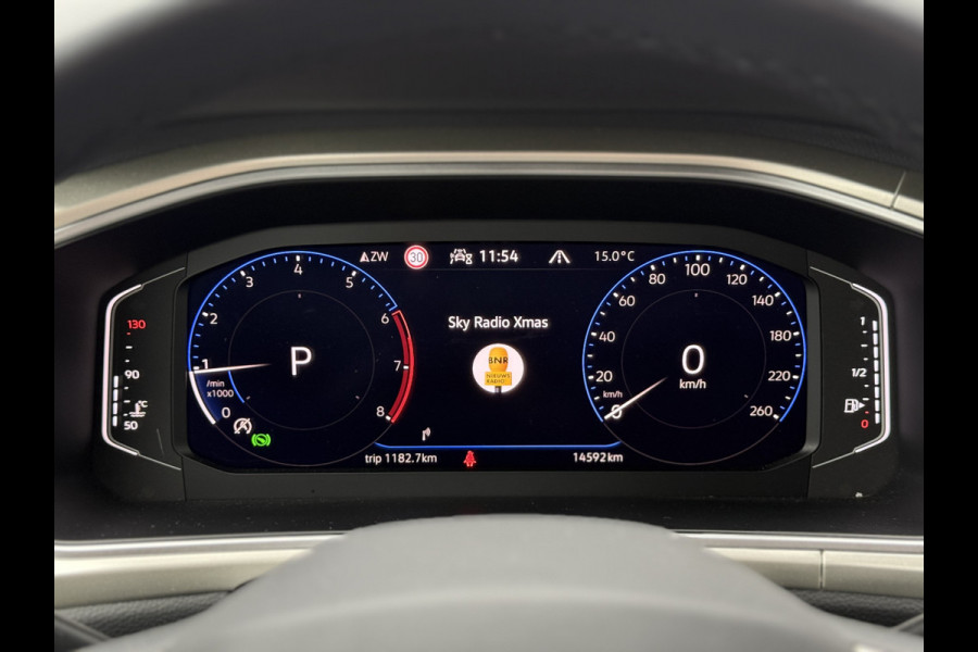 Volkswagen T-Roc 1.5 TSI Move | CarPlay | Camera | IQ Light | DAB+ | 18 inch