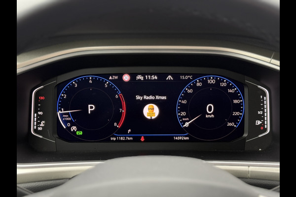 Volkswagen T-Roc 1.5 TSI Move | CarPlay | Camera | IQ Light | DAB+ | 18 inch