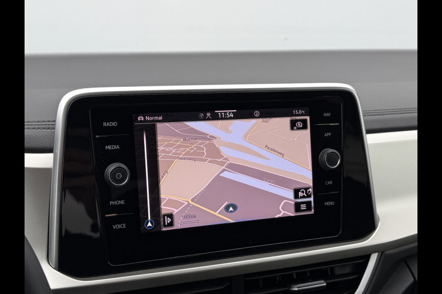 Volkswagen T-Roc 1.5 TSI Move | CarPlay | Camera | IQ Light | DAB+ | 18 inch