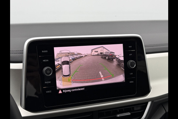 Volkswagen T-Roc 1.5 TSI Move | CarPlay | Camera | IQ Light | DAB+ | 18 inch