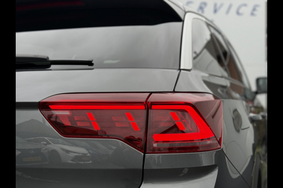 Volkswagen T-Roc 1.5 TSI Move | CarPlay | Camera | IQ Light | DAB+ | 18 inch