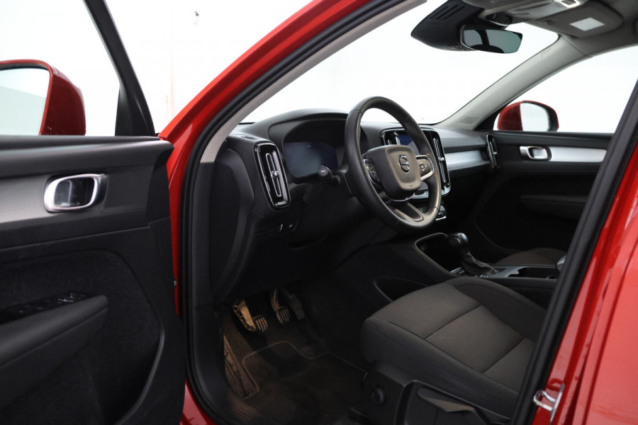 Volvo XC40 2.0 D3 Momentum Stoelverw. Navigatie, Climate,