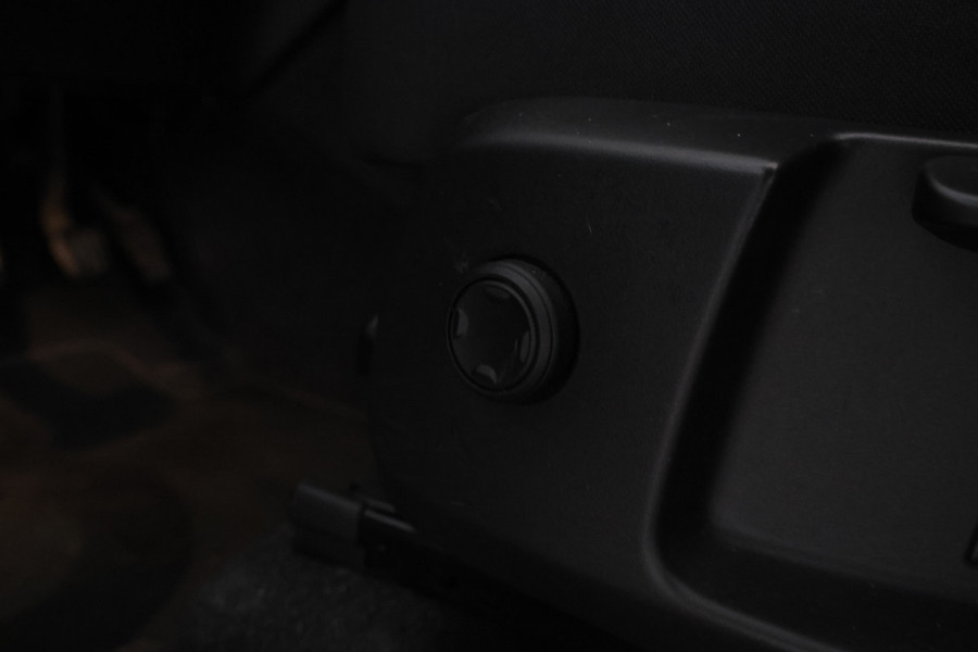 Volvo XC40 2.0 D3 Momentum Stoelverw. Navigatie, Climate,