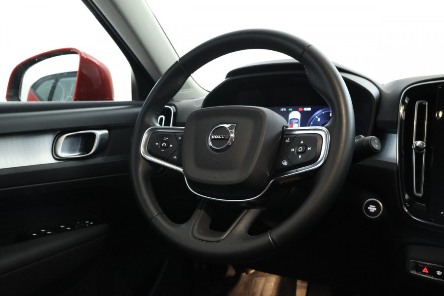 Volvo XC40 2.0 D3 Momentum Stoelverw. Navigatie, Climate,