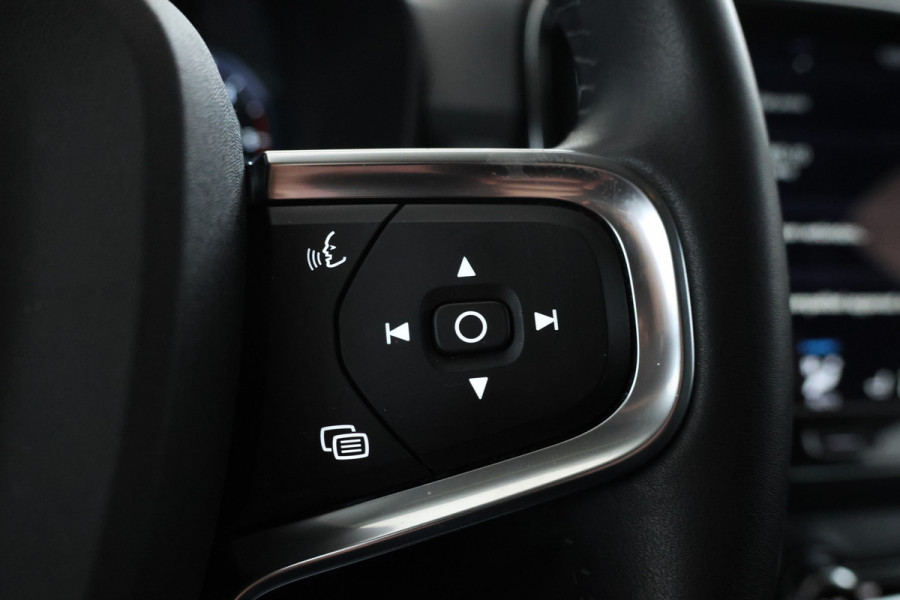 Volvo XC40 2.0 D3 Momentum Stoelverw. Navigatie, Climate,
