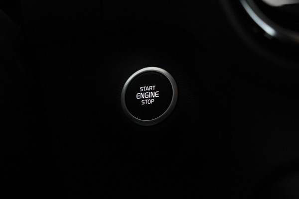 Volvo XC40 2.0 D3 Momentum Stoelverw. Navigatie, Climate,