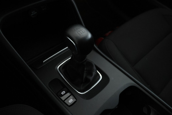 Volvo XC40 2.0 D3 Momentum Stoelverw. Navigatie, Climate,