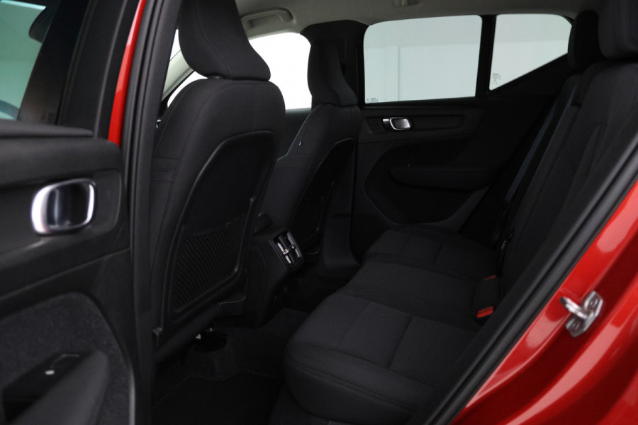 Volvo XC40 2.0 D3 Momentum Stoelverw. Navigatie, Climate,