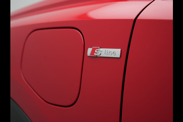 Audi Q3 Sportback 45 TFSI e S Line Plug In Hybrid 245pk Dealer O.H PHEV | Panodak | Adaptive Cruise | Lederen Sportstoelen Memory & Verwarmd | Sfeerverlichting | Camera | Virtual | Blis | Navigatie | DAB |