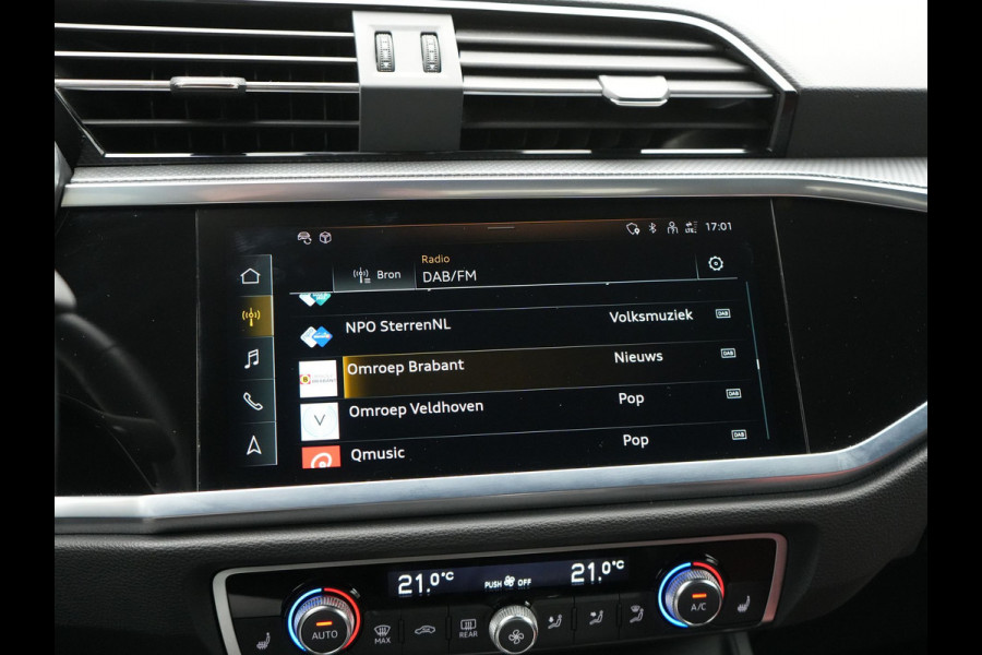 Audi Q3 Sportback 45 TFSI e S Line Plug In Hybrid 245pk Dealer O.H PHEV | Panodak | Adaptive Cruise | Lederen Sportstoelen Memory & Verwarmd | Sfeerverlichting | Camera | Virtual | Blis | Navigatie | DAB |