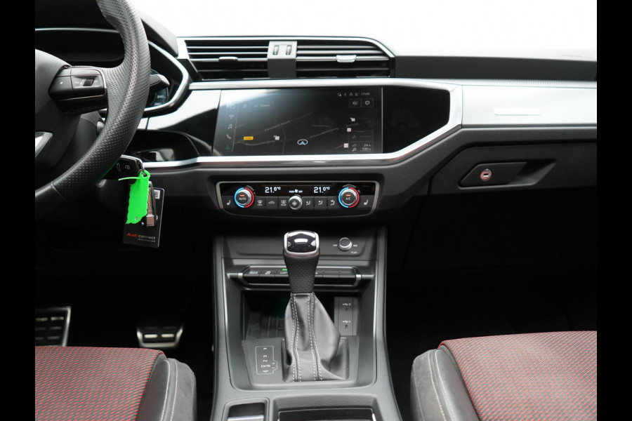 Audi Q3 Sportback 45 TFSI e S Line Plug In Hybrid 245pk Dealer O.H PHEV | Panodak | Adaptive Cruise | Lederen Sportstoelen Memory & Verwarmd | Sfeerverlichting | Camera | Virtual | Blis | Navigatie | DAB |