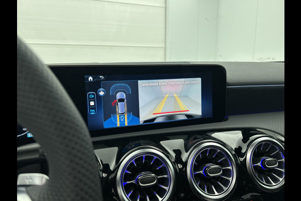 Mercedes-Benz A-Klasse 250 e Business Solution AMG | Nightpakket | Stoelverwarming vooraan | Smartphone-integratie | Panoramaschuifdak | Multibeam LED | Extra USB-poorten | KEYLESS GO |