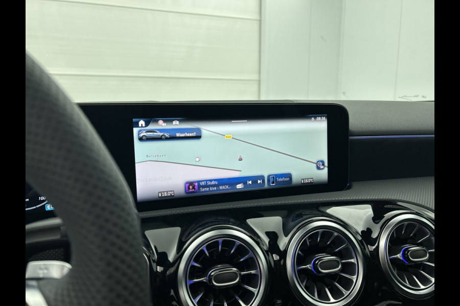 Mercedes-Benz A-Klasse 250 e Business Solution AMG | Nightpakket | Stoelverwarming vooraan | Smartphone-integratie | Panoramaschuifdak | Multibeam LED | Extra USB-poorten | KEYLESS GO |