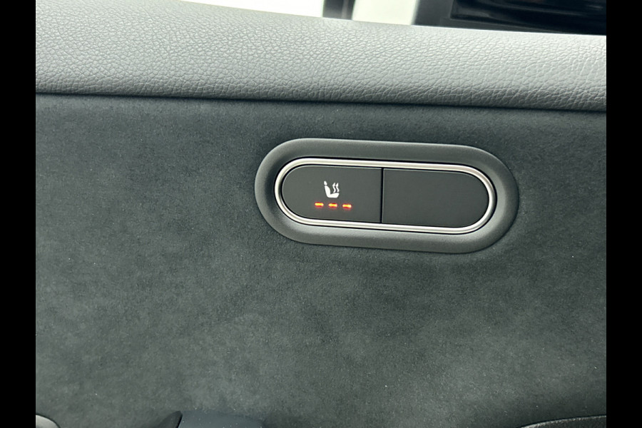 Mercedes-Benz A-Klasse 250 e Business Solution AMG | Nightpakket | Stoelverwarming vooraan | Smartphone-integratie | Panoramaschuifdak | Multibeam LED | Extra USB-poorten | KEYLESS GO |