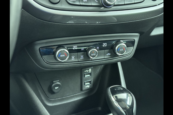 Opel Crossland X T 111PK AUT-6 Pano-Dak Pdc Trekhaak Navi Ecc HUD Apple Carplay Android Auto 360°Camera Bord-Herkenning Head-Up Display Innovatio AGR-Comfort Stoelen Lmv Cruise Control Isofix DAB+ Bluetooth Lane Assist Led Head-Up-Display Super-compleet Origineel Nederlandse Auto Distributieriem is vervangen!