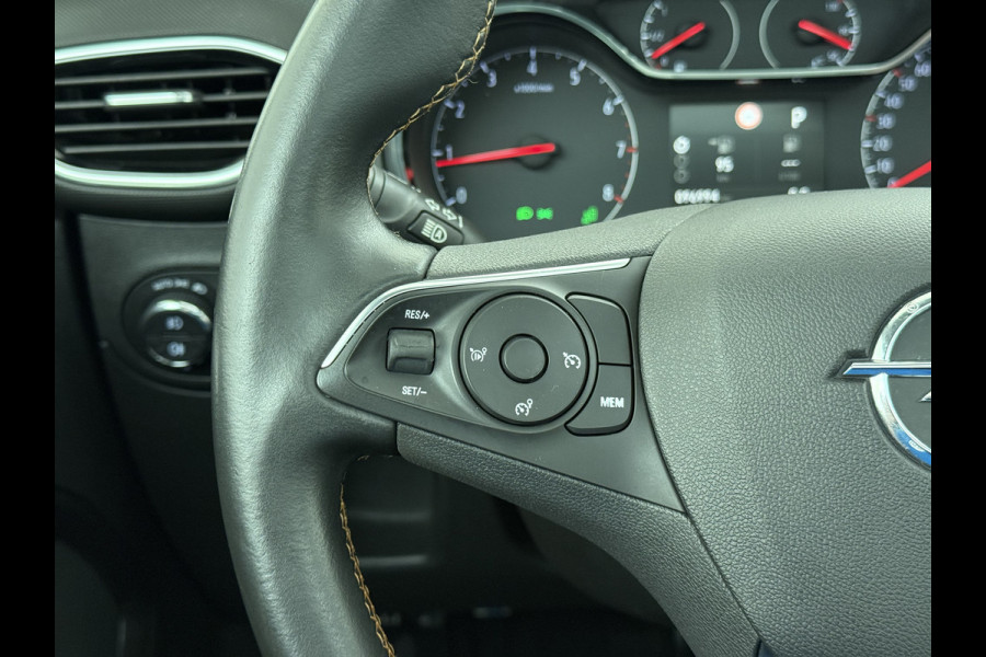 Opel Crossland X T 111PK AUT-6 Pano-Dak Pdc Trekhaak Navi Ecc HUD Apple Carplay Android Auto 360°Camera Bord-Herkenning Head-Up Display Innovatio AGR-Comfort Stoelen Lmv Cruise Control Isofix DAB+ Bluetooth Lane Assist Led Head-Up-Display Super-compleet Origineel Nederlandse Auto Distributieriem is vervangen!