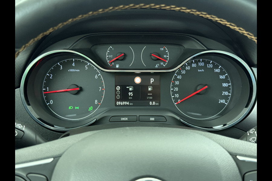 Opel Crossland X T 111PK AUT-6 Pano-Dak Pdc Trekhaak Navi Ecc HUD Apple Carplay Android Auto 360°Camera Bord-Herkenning Head-Up Display Innovatio AGR-Comfort Stoelen Lmv Cruise Control Isofix DAB+ Bluetooth Lane Assist Led Head-Up-Display Super-compleet Origineel Nederlandse Auto Distributieriem is vervangen!