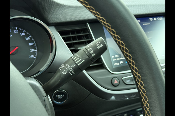 Opel Crossland X T 111PK AUT-6 Pano-Dak Pdc Trekhaak Navi Ecc HUD Apple Carplay Android Auto 360°Camera Bord-Herkenning Head-Up Display Innovatio AGR-Comfort Stoelen Lmv Cruise Control Isofix DAB+ Bluetooth Lane Assist Led Head-Up-Display Super-compleet Origineel Nederlandse Auto Distributieriem is vervangen!