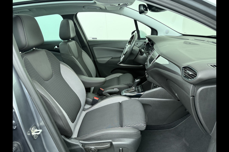 Opel Crossland X T 111PK AUT-6 Pano-Dak Pdc Trekhaak Navi Ecc HUD Apple Carplay Android Auto 360°Camera Bord-Herkenning Head-Up Display Innovatio AGR-Comfort Stoelen Lmv Cruise Control Isofix DAB+ Bluetooth Lane Assist Led Head-Up-Display Super-compleet Origineel Nederlandse Auto Distributieriem is vervangen!