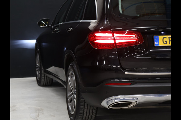 Mercedes-Benz GLC 250 4MATIC [TREKHAAK, ACHTERUITRIJCAMERA, BLUETOOTH TELEFOON, CRUISE CONTROL, PDC ACHTER, STOELVERWARMING, AUTOMATISCHE AIRCO, ELEKTRISCHE ACHTERKLEP, NIEUWSTAAT]