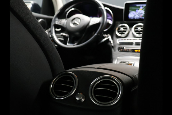 Mercedes-Benz GLC 250 4MATIC [TREKHAAK, ACHTERUITRIJCAMERA, BLUETOOTH TELEFOON, CRUISE CONTROL, PDC ACHTER, STOELVERWARMING, AUTOMATISCHE AIRCO, ELEKTRISCHE ACHTERKLEP, NIEUWSTAAT]