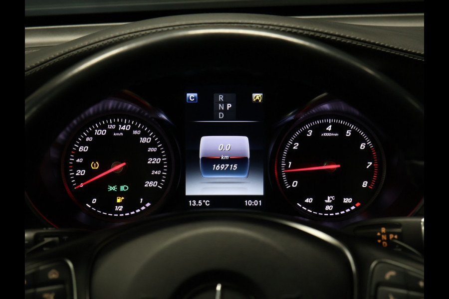 Mercedes-Benz GLC 250 4MATIC [TREKHAAK, ACHTERUITRIJCAMERA, BLUETOOTH TELEFOON, CRUISE CONTROL, PDC ACHTER, STOELVERWARMING, AUTOMATISCHE AIRCO, ELEKTRISCHE ACHTERKLEP, NIEUWSTAAT]