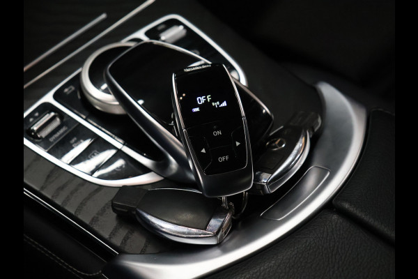 Mercedes-Benz GLC 250 4MATIC [TREKHAAK, ACHTERUITRIJCAMERA, BLUETOOTH TELEFOON, CRUISE CONTROL, PDC ACHTER, STOELVERWARMING, AUTOMATISCHE AIRCO, ELEKTRISCHE ACHTERKLEP, NIEUWSTAAT]