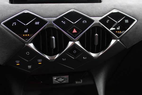 DS DS 3 Crossback E-Tense Performance Line 50 kWh | BLIS | Cruise control | Carplay | Stoelverwarming