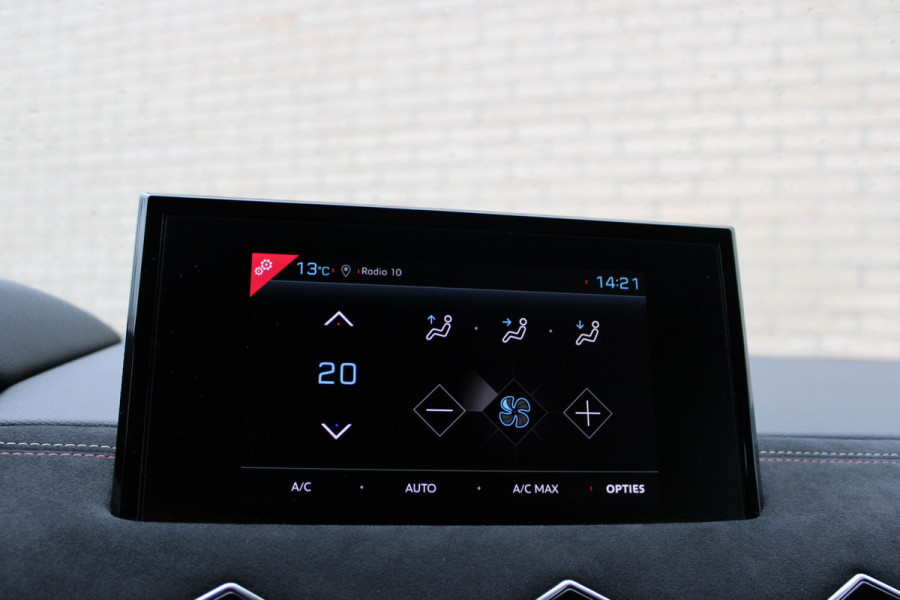 DS DS 3 Crossback E-Tense Performance Line 50 kWh | BLIS | Cruise control | Carplay | Stoelverwarming