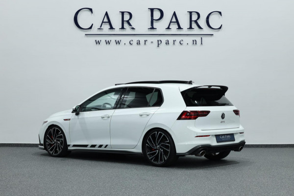 Volkswagen Golf 2.0 TSI GTI Clubsport 301+PK LED+IQ/PANO/HALF LEER+ALCANTARA+S.VERWARMING/19"/LINE/ACC/ECC/12 MND GARANTIE!