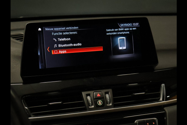 BMW X1 sDrive18i Sport [HEAD-UP DISPLAY, GROOT NAVIGATIE, VOL LEDER, PDC ACHTER, STOELVERWARMING, AUTOMATISCHE AIRCO, ELEKTRISCHE ACHTERKLEP, BMW LED, CRUISE CONTROL, BLUETOOTH TELEFOON, NIEUWSTAAT]