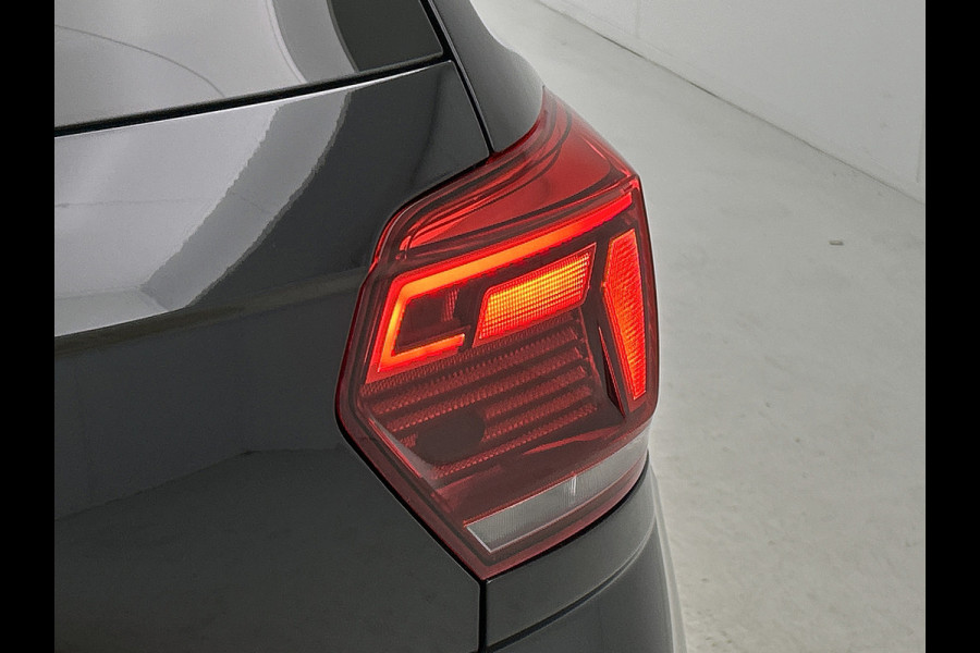 Volkswagen Polo 2.0 TSI GTI | 200PK | BTW | CARPLAY | ACHTERCAM | STOELVERW | ADD CRUISE | DIG DASH | CLIMATE | GOED ONDERH