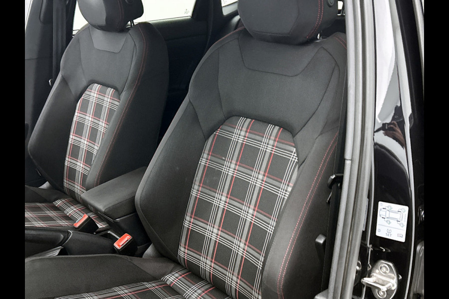 Volkswagen Polo 2.0 TSI GTI | 200PK | BTW | CARPLAY | ACHTERCAM | STOELVERW | ADD CRUISE | DIG DASH | CLIMATE | GOED ONDERH