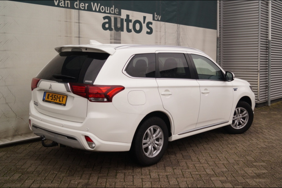 Mitsubishi Outlander 2.4 PHEV Automaat Pure -ECC-PDC-TREKHAAK-