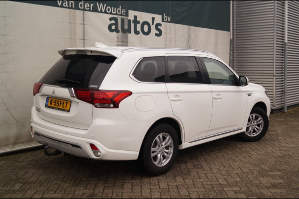 Mitsubishi Outlander 2.4 PHEV Automaat Pure -ECC-PDC-TREKHAAK-