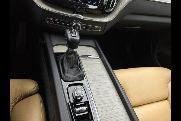 Volvo XC60 T5 AWD 251PK Inscription / Leder / Navigatie /  Winter Line / Business Pack Connect / Intellisafe Pro Line / Line / Apk nieuw