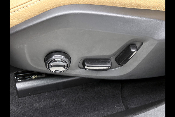 Volvo XC60 T5 AWD 251PK Inscription / Leder / Navigatie /  Winter Line / Business Pack Connect / Intellisafe Pro Line / Line / Apk nieuw