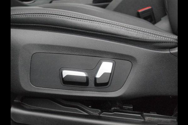 BMW iX3 Executive 80 kWh | Panoramadak | Camera | Apple Carplay | Sfeerverlichting |