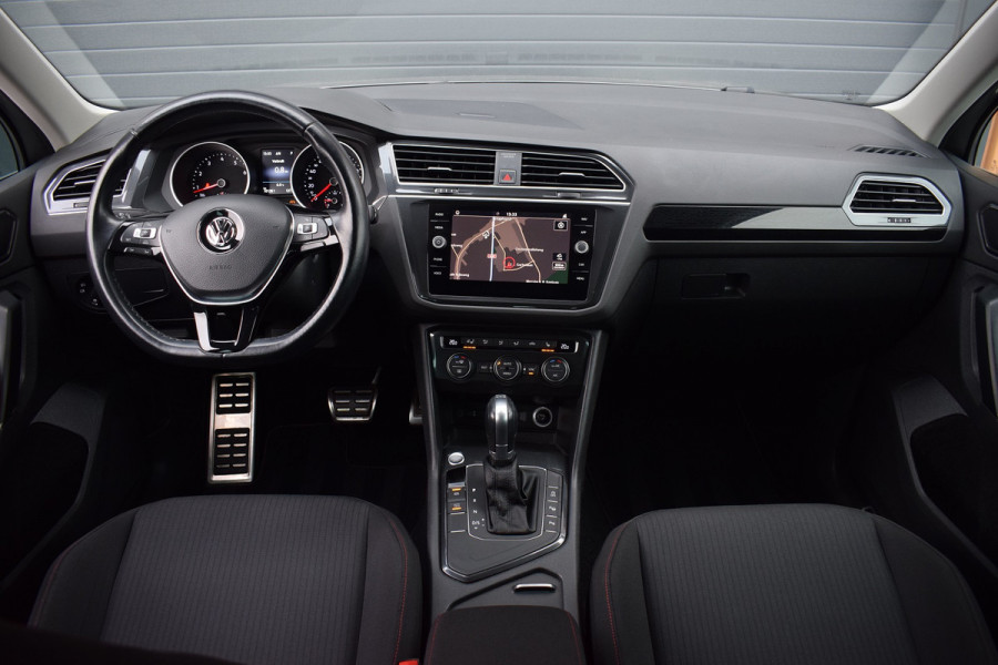 Volkswagen Tiguan 1.4 TSI 150pk DSG R-line | Camera | Trekhaak