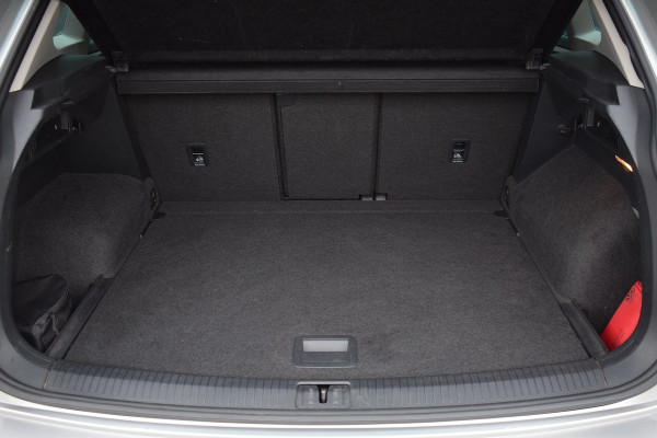 Volkswagen Tiguan 1.4 TSI 150pk DSG R-line | Camera | Trekhaak